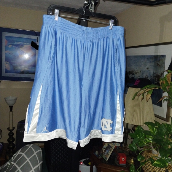 Men's Jordan North Carolina shorts size 2XL - Picture 3 of 7